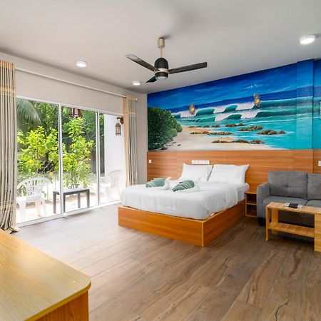Ukulhas Villa Oceanview Hotel & Spa 外观 照片