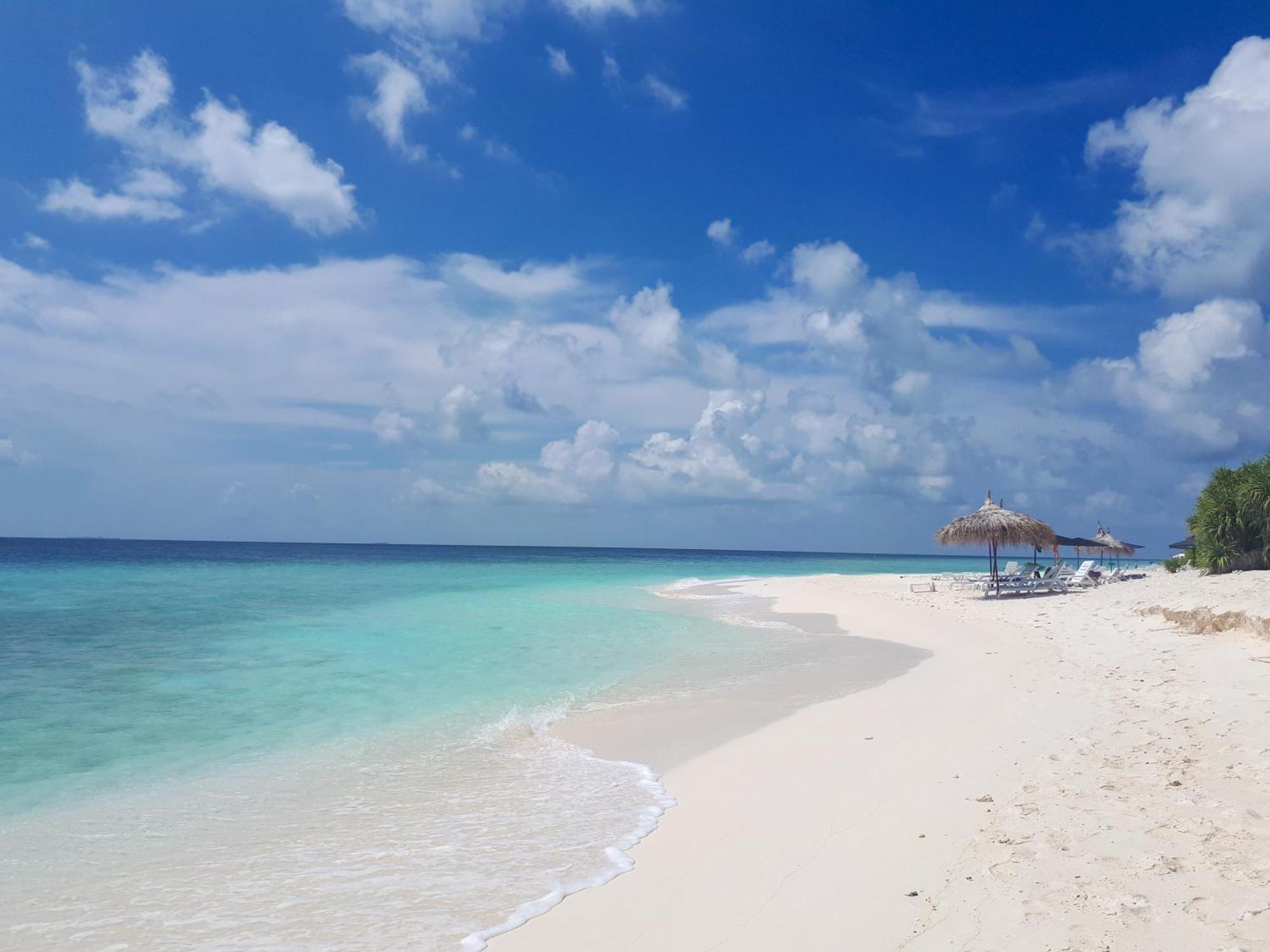 Ukulhas Villa Oceanview Hotel & Spa 外观 照片