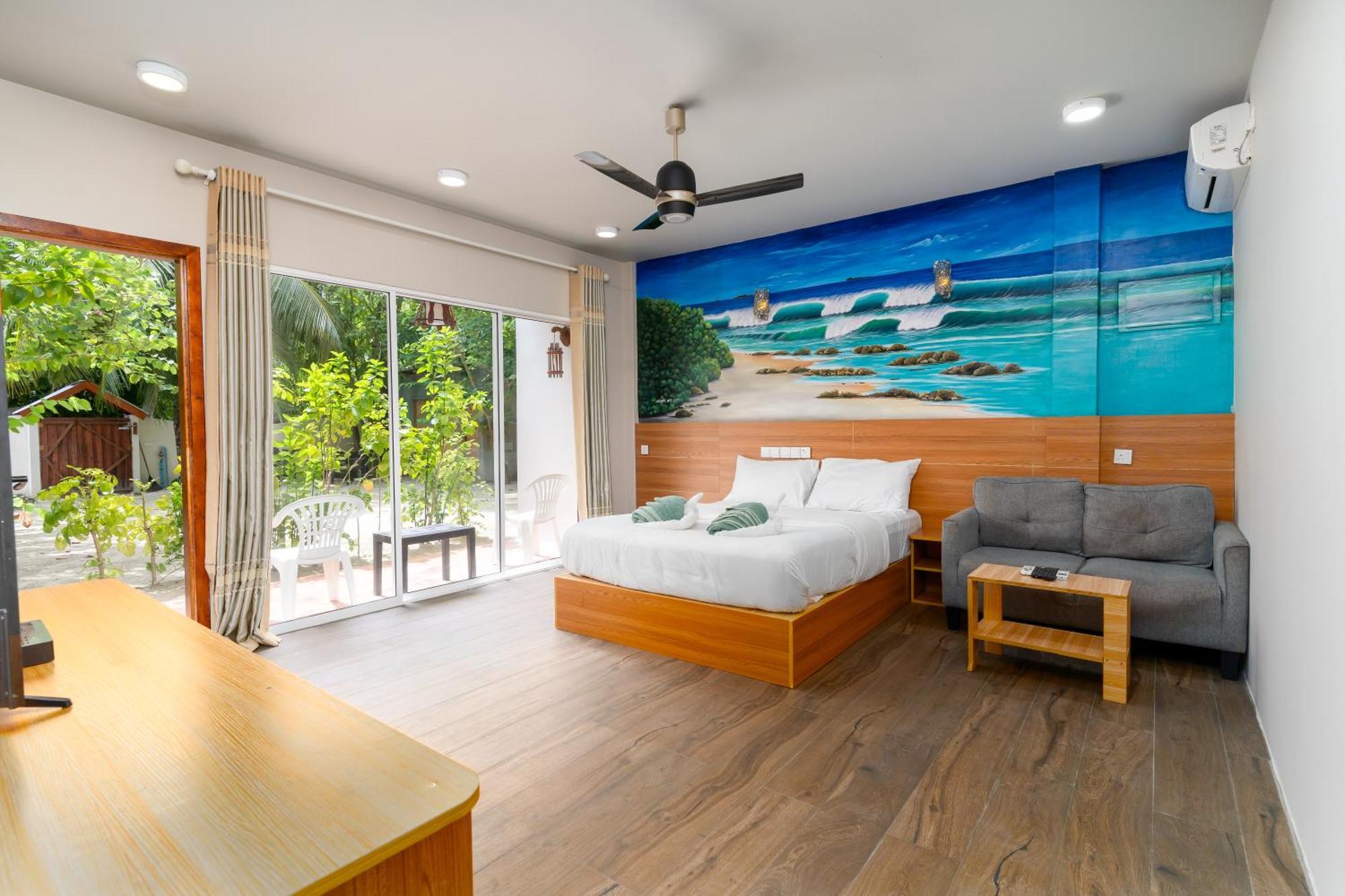 Ukulhas Villa Oceanview Hotel & Spa 外观 照片