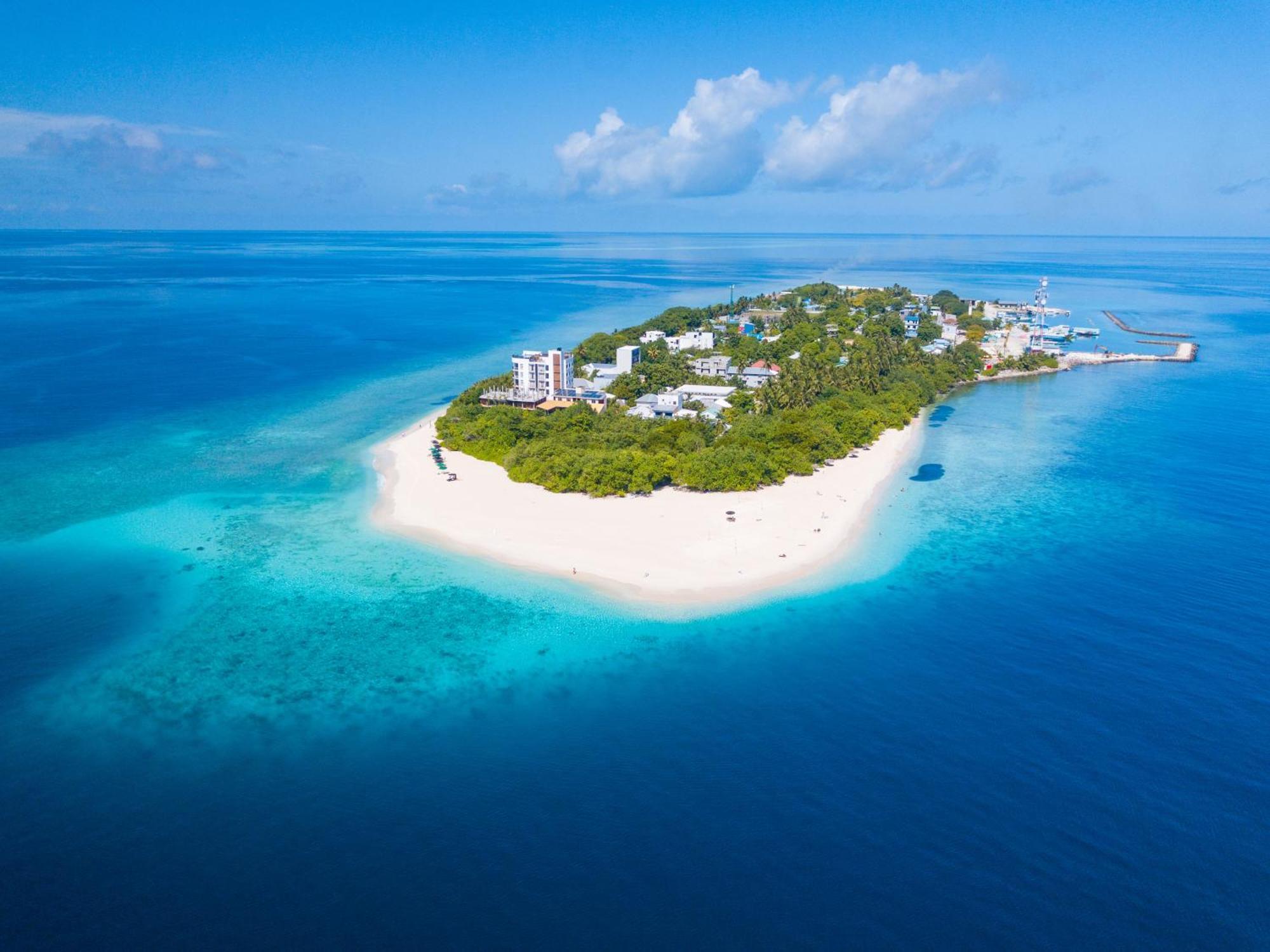 Ukulhas Villa Oceanview Hotel & Spa 外观 照片