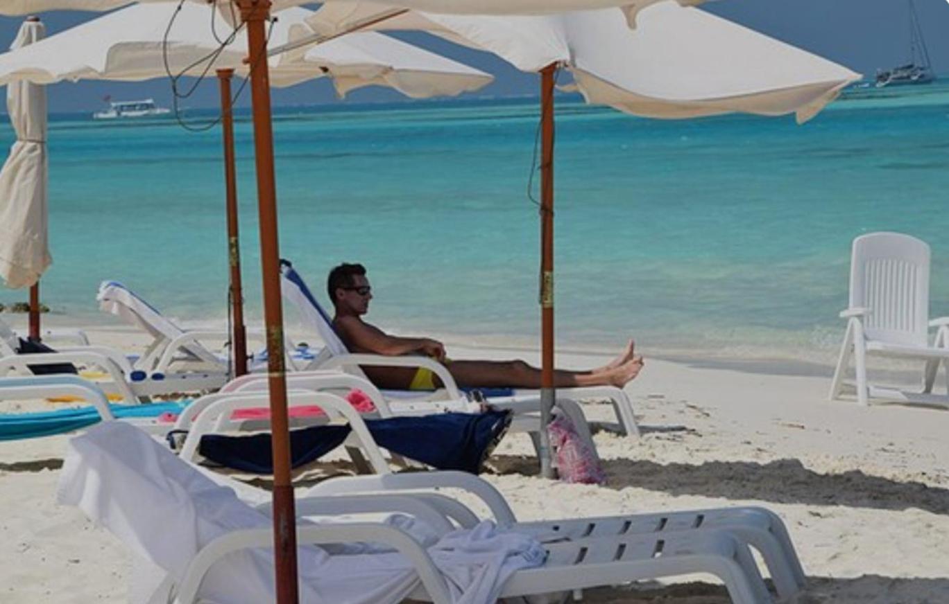 Ukulhas Villa Oceanview Hotel & Spa 外观 照片
